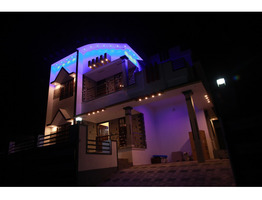 Amazing 4 Bed Room Villa with car parking for Sale in Puliyarakonam