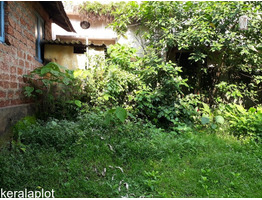 5.5 Cent land in Desom Kunnumpuram, Alwaye for sale