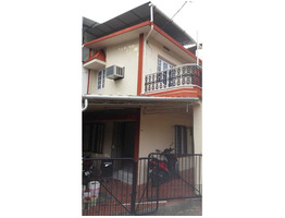 2.5 cent 1500sqft  Residential House Villa for Sale at : Kadavanthra : Ernakulam