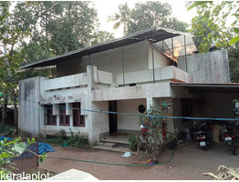 33.33 cent land  and house sale at  Thrissur,Kodungallur