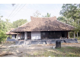 33 Cents of Land with 2000 sq : ft Nalukettu Veedu  sale at  aroor , Alappuzha (cochin border)