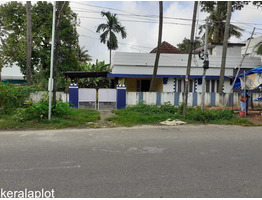 25.675 Cent  Prime Residential Land with an Old House for Sale at Fort Kochi,Ernakulam.