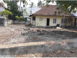 25.675 Cent  Prime Residential Land with an Old House for Sale at Fort Kochi,Ernakulam.