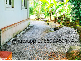 Palakkad 18cent and 2350sq ft house