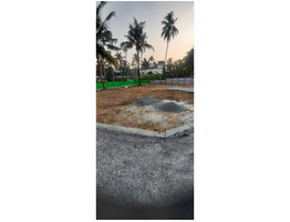 3.150 cent land and 3.500 land for sale at  paravoor,Thathappilly ernakulam