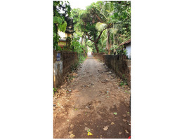 4 Room Building Quarters sale  in podikundu, Kannur, Kerala.