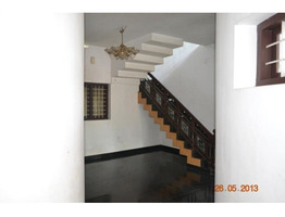 Bungalow 18.2 cents land 4BHK 2 floor Chalakudy