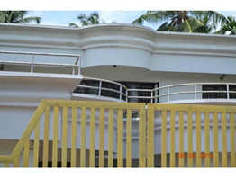 Bungalow 18.2 cents land 4BHK 2 floor Chalakudy