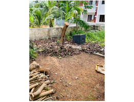 15 cent plot 2200sqft old house for sale at aluva ernakulam