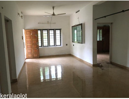 10  cent land with house  sale at Kalamassery , cusat