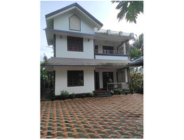 7 cent land with 2000 sq feet residential building  for sale at   Valiyakulam, ALAPPUZHA