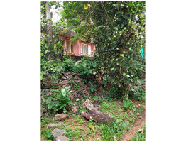 1acre 24 cent old house  for sale at  Padthode, mallapally, pathanathitta.