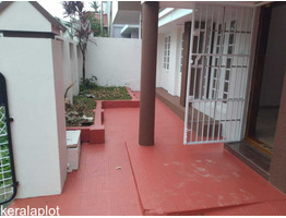 INDEPENDENT HOUSE NEAR UC COLLEGE ALUVA FOR SALE