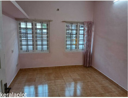 INDEPENDENT HOUSE NEAR UC COLLEGE ALUVA FOR SALE