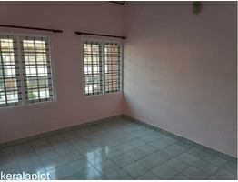 INDEPENDENT HOUSE NEAR UC COLLEGE ALUVA FOR SALE