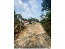 29 CENT LAND WITH 2550SQFT.BUILSING SALE AT daivompady junction changanacherry.