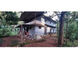 32 cents Land with traditional house at Trissur (Urakam)