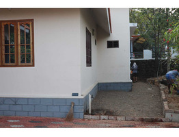 10 cent plot with 3 BHK house for sale at Vandampathal junction ,Mundakkayam, Kottayam