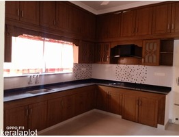 5 BHK 2700 sqft Gated villa in 5.25 Cents for sale at Vennala Ernakulam