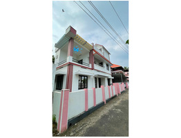 3.75 cent land with 1850 house for sale at Chalakkudy,Thrissur