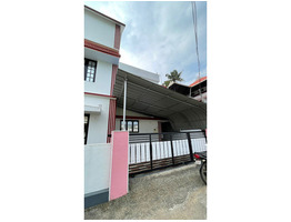 3.75 cent land with 1850 house for sale at Chalakkudy,Thrissur