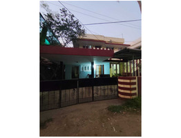 6.28 cents land with  house for sale at Kadavanthra - kaloor bridge