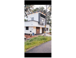 6 cent land with 3 bhk house sale at near by guruvayur temple