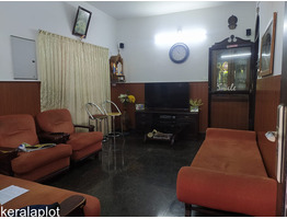 8 cent land with 4124 sqft  - 5 BHK  house for sale at KALATHODE,(Between mannuthy - paravattani)