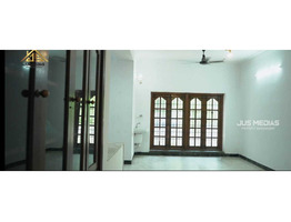 6000 sqft 3 floor commercial building for rent by heart of palakkad Town