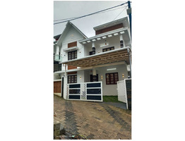 4.100 cent Land with 2100 Sqft Two storey House sale near by kakkanad junction