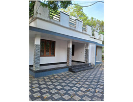 10 cent Land with 1500 Sqft House sale at Perumbavoor,Mudakkirai junction