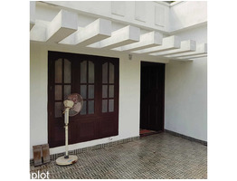 Luxurious 5-Bedroom Villa for Rent in Puthanangadi, Near Cherthala