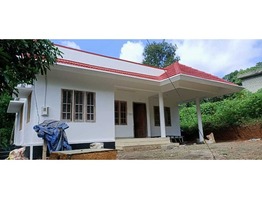 5 cents land and 950 sqft house for sale near Naliyakuzhi junction in Kottayam district