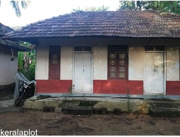 20 cents land with old house for sale near kudamaloor,chamathra  junction in kottayam district