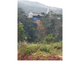 42 cent road frontage land sale near Munnar, Kuthumgal junction