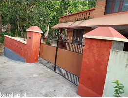 villa for sale at pongumoodu