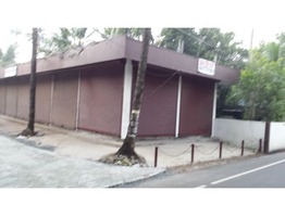 980 sq feet / 6 shutters office space / shop /go-down - 1 km from Kaloor