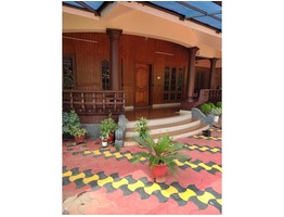 10Cent cents land with 3700 Sqft House for sale at Thiruvatta,Mariyathuruthu