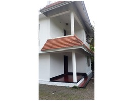 8 Cent cents land with 1500 Sqft  House for sale at Thannipadam